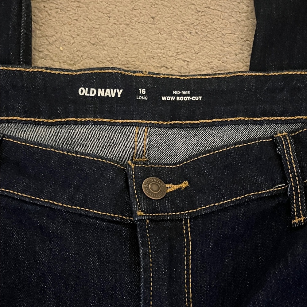 Old Navy Women’s Dark Blue Jeans. 16 Long